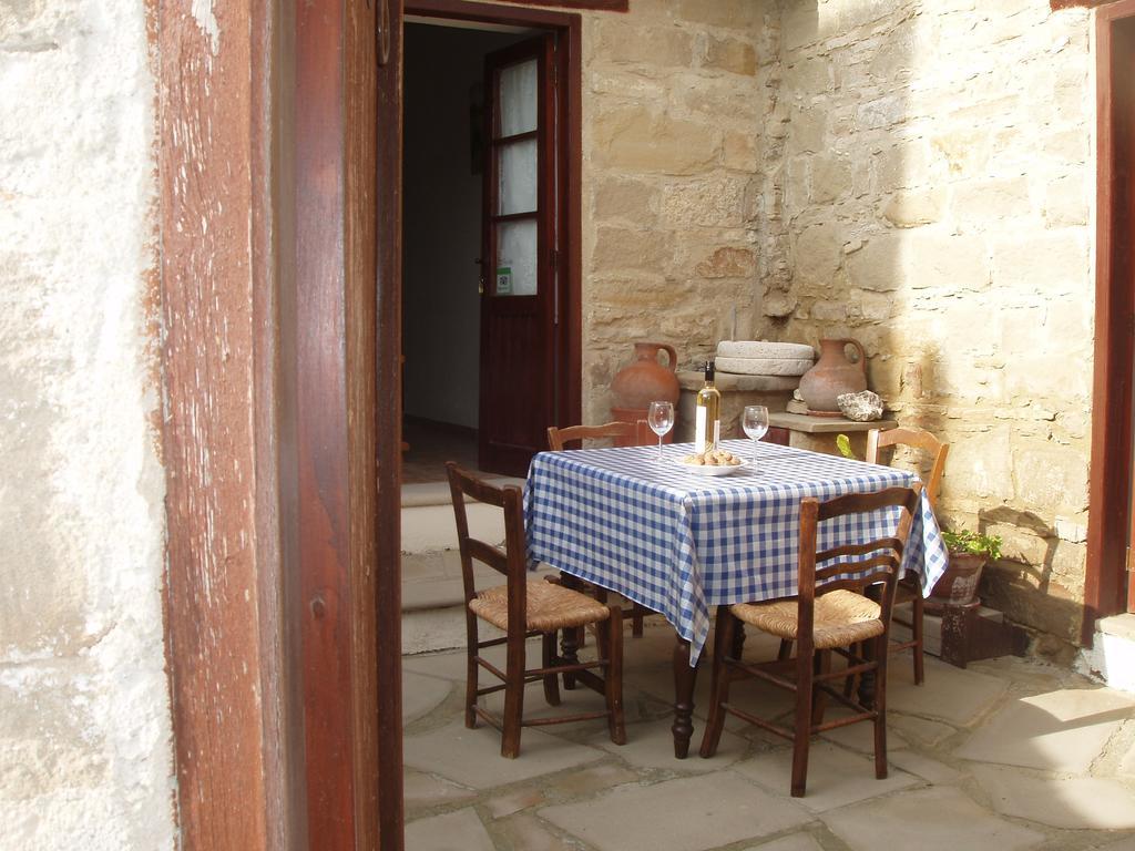 Apartament Niovi House Tochni Zewnętrze zdjęcie